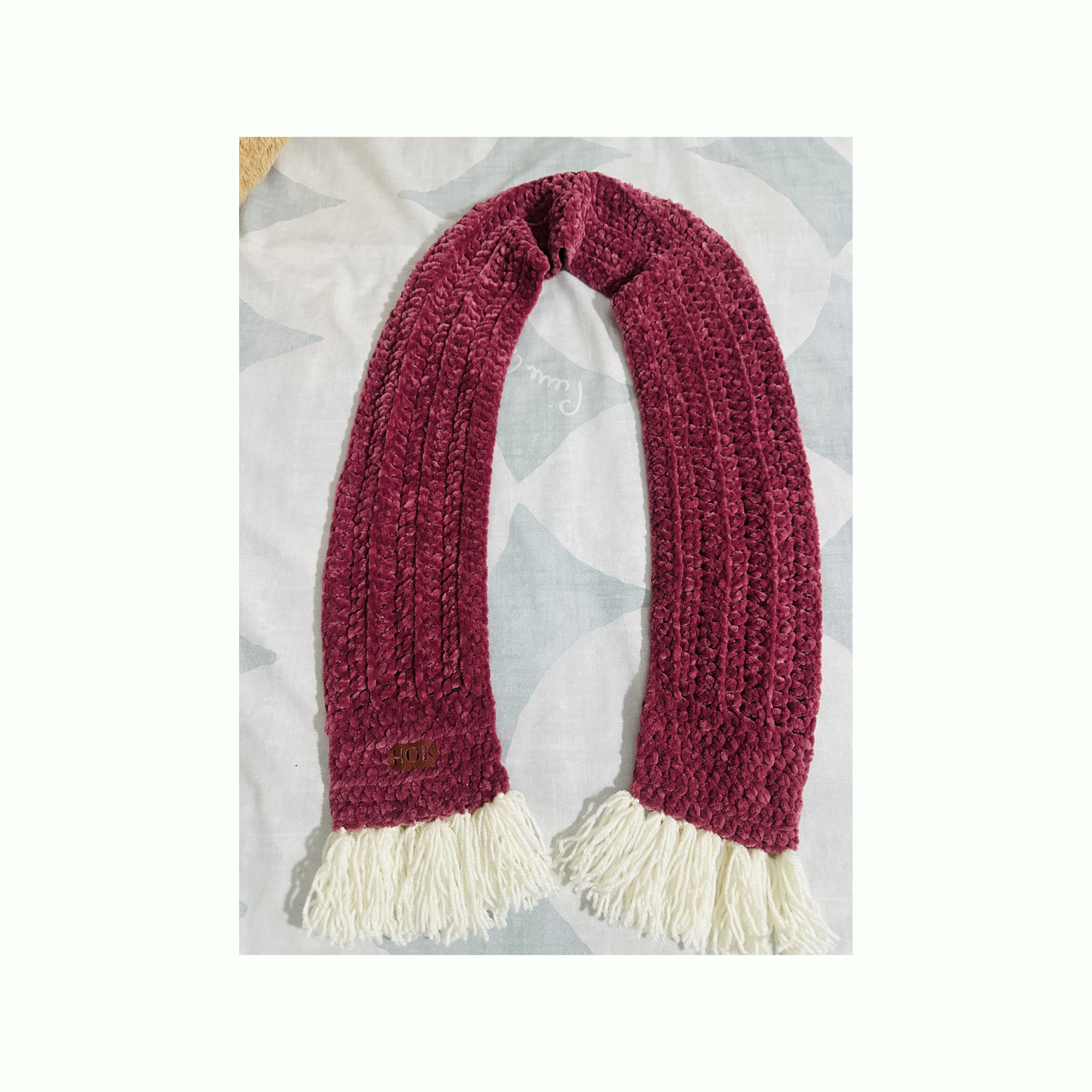 Velvet Daisy - Curved Tassel Scarf